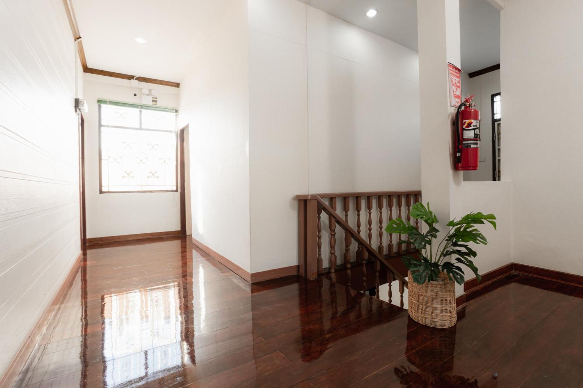 2B Cozy Hostel ตรัง Экстерьер фото